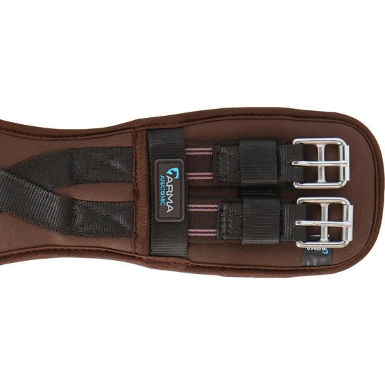 Shires Dressurgurt Memory Foam Braun 7 Shires Dressurgurt Memory Foam Braun – Bild 5