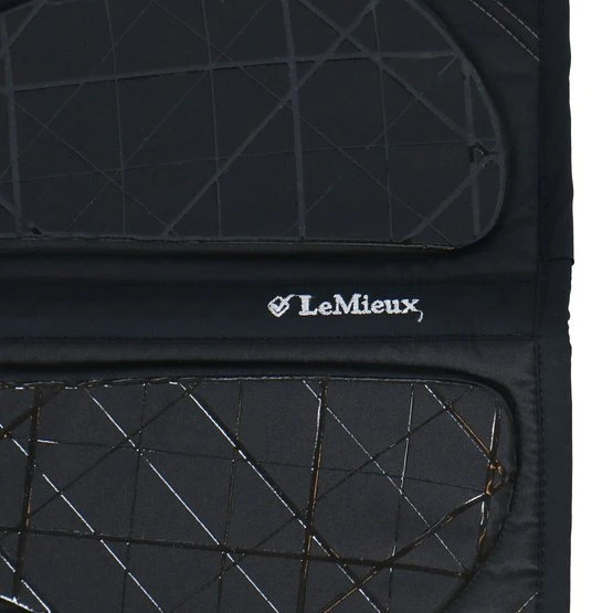 LeMieux Schabracke Softshell Grip EuroJump Schwarz L (Warmblut) 8 LeMieux Schabracke Softshell Grip EuroJump Schwarz L (Warmblut) – Bild 6