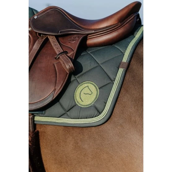 EQUITHÈME Schabracke Badge Springen Schwarz Warmblut 10 EQUITHÈME Schabracke Badge Springen Schwarz Warmblut – Bild 8