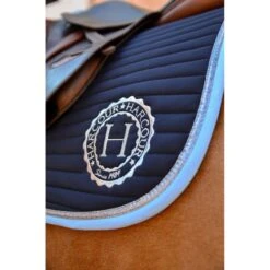 Harcour Schabracke Karembar Springen Burgunderrot Warmblut 24 Harcour Schabracke Karembar Springen Burgunderrot Warmblut -Reitsportbedarf Verkäufe harcour karembar juin22 navy 3.990092
