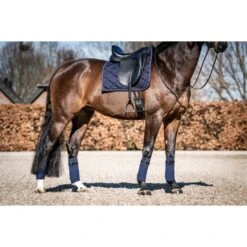 HB Showtime Schabracke Crown Dressur Weiß 40 HB Showtime Schabracke Crown Dressur Weiß -Reitsportbedarf Verkäufe hb 641 navy.8e9b03