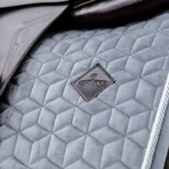 Kentucky Horsewear Kentucky Schabracke Basic Velvet Springen Beige Vollblut -Reitsportbedarf Verkäufe kentucky 42589 08 sj 3.3f8d22