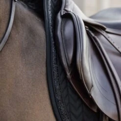 Kentucky Horsewear Kentucky Schabracke Glitter Stone Springen Navy -Reitsportbedarf Verkäufe kentucky zadeldekje glitter stone springen black.0fd498 1