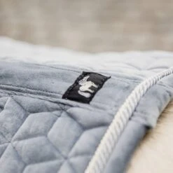 Kentucky Horsewear Kentucky Schabracke Velvet Old Rose Pony 21 Kentucky Horsewear Kentucky Schabracke Velvet Old Rose Pony -Reitsportbedarf Verkäufe kentucky zadeldekje velvet lichtblauw pony 1.959d8c