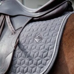 Kentucky Horsewear Kentucky Schabracke Wolle Dressur Hellblau -Reitsportbedarf Verkäufe kentucky zadeldekje wol dressuur grijs 1.1ab4ea